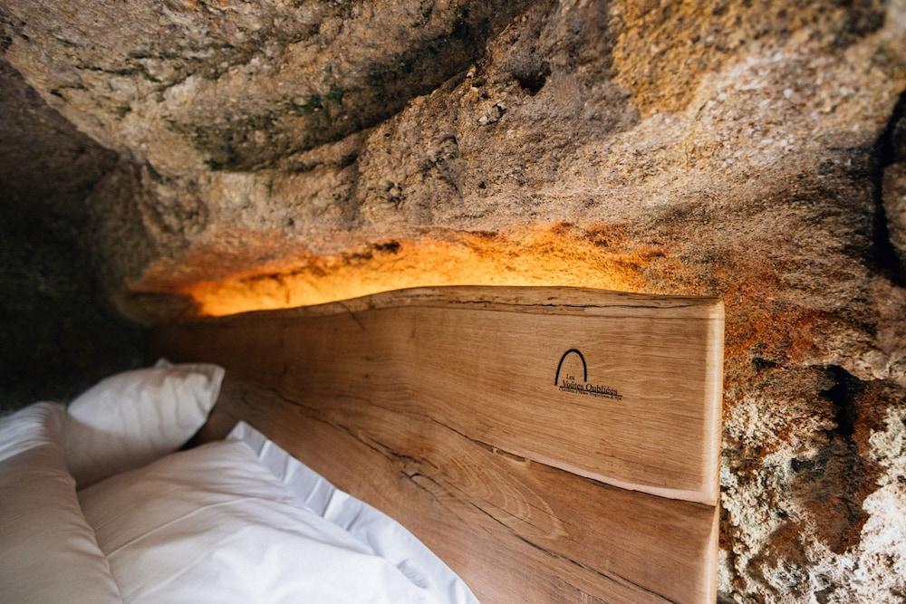 Les Voûtes Oubliées