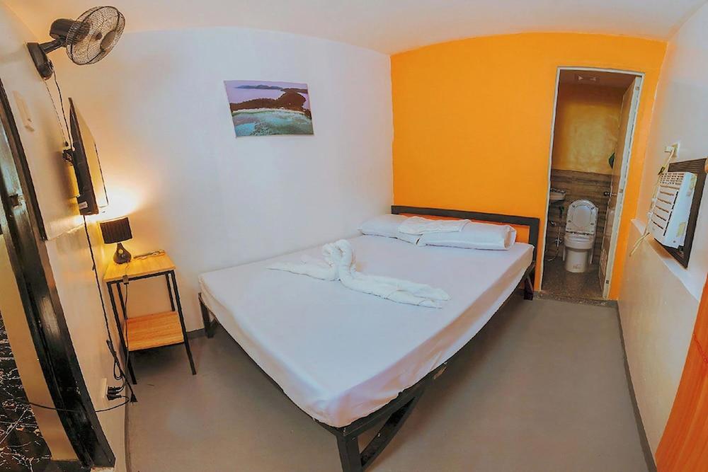 Adventourist Inn Coron