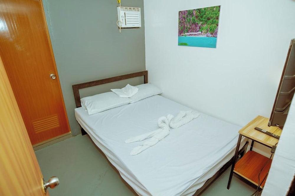 Adventourist Inn Coron