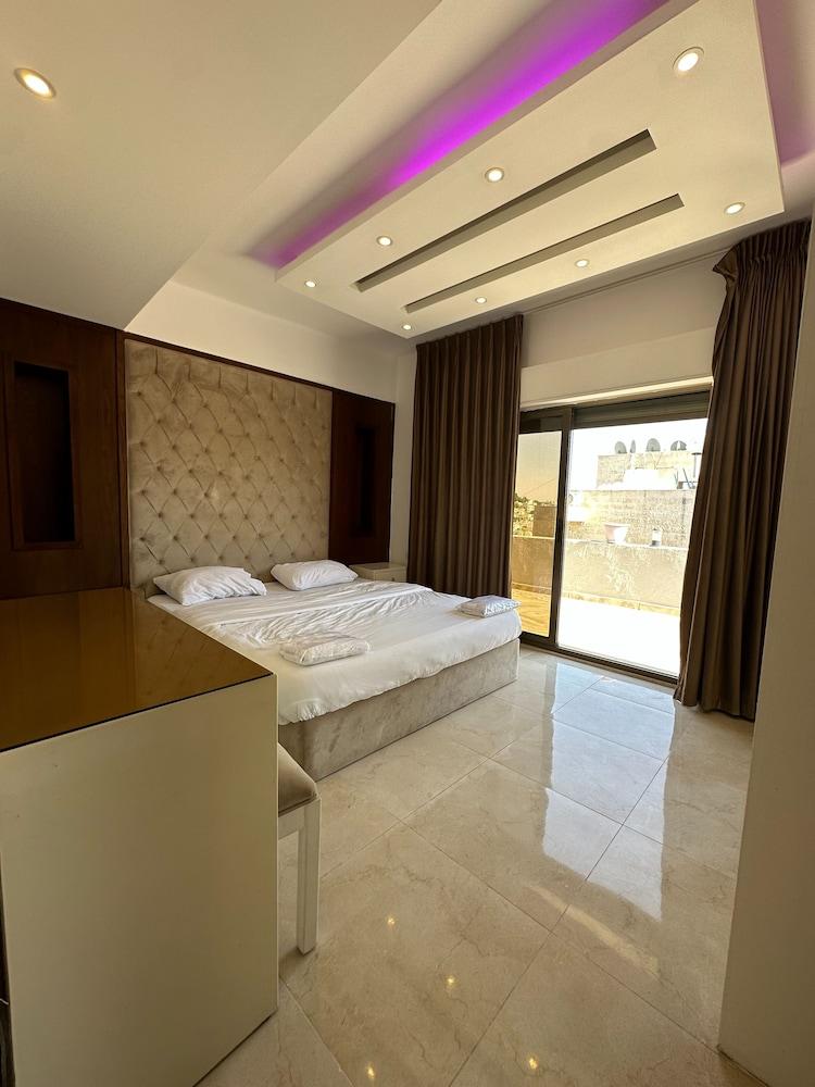 Charming Amman Apartment With Electric Heating & Pool Access