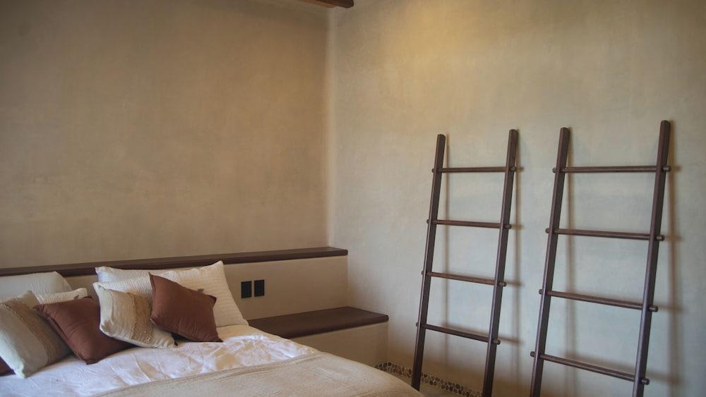 Minimalist elegance by the beach