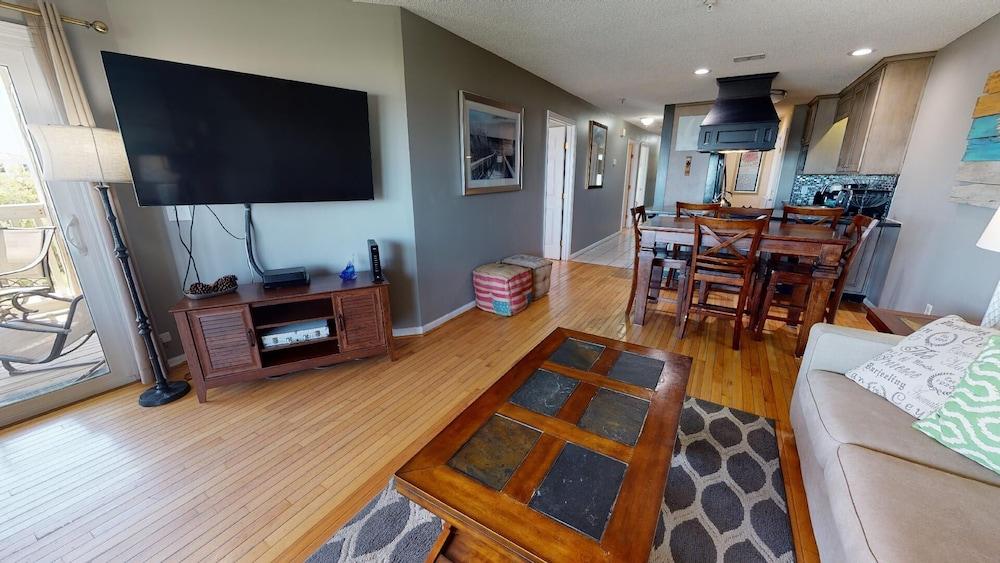 Sandcastle Beach Club Unit 4