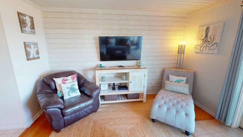 Tybee Lights 112C by Tybee Vacation Rentals