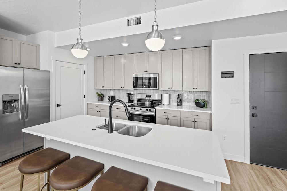 Easy Escape Stay for 8