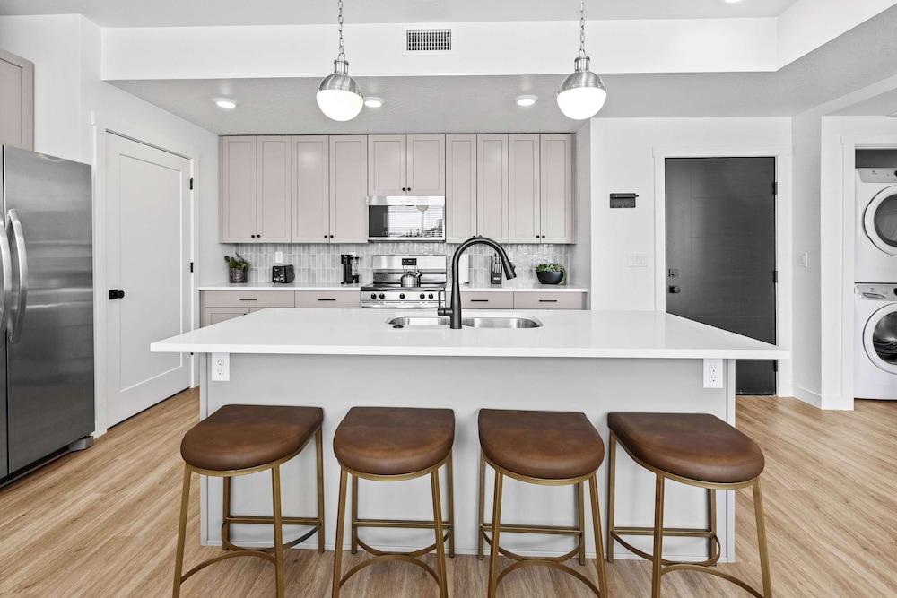 Easy Escape Stay for 8