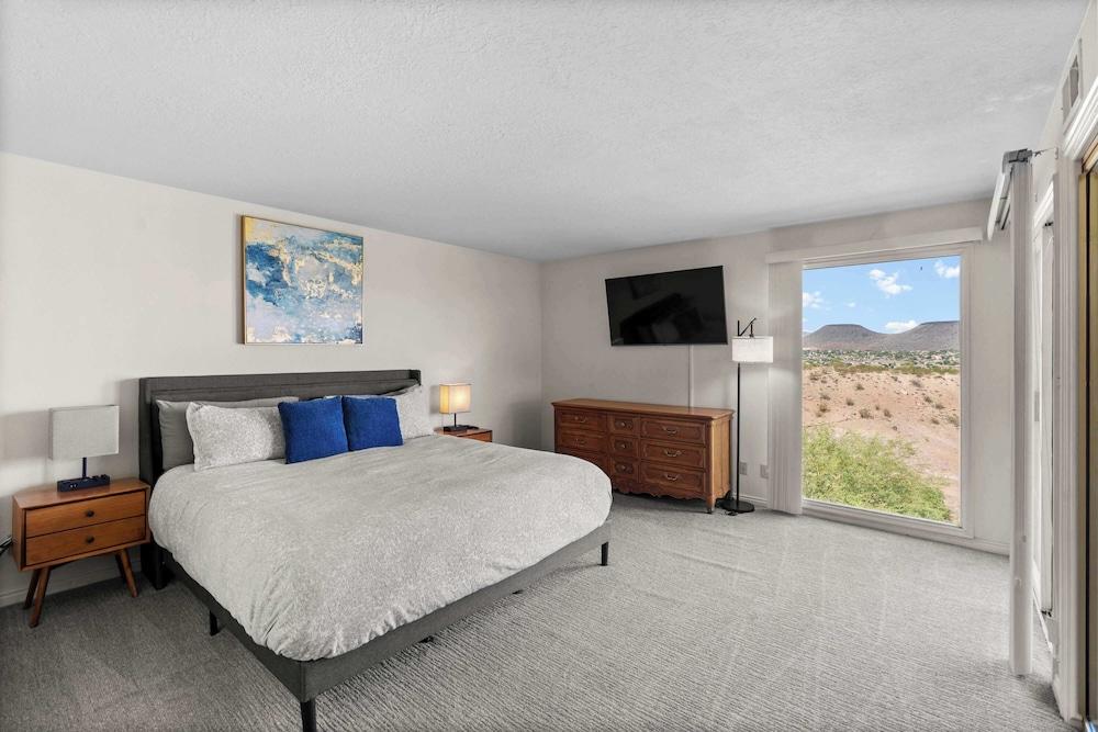 Cozy Condo - Stay for 9