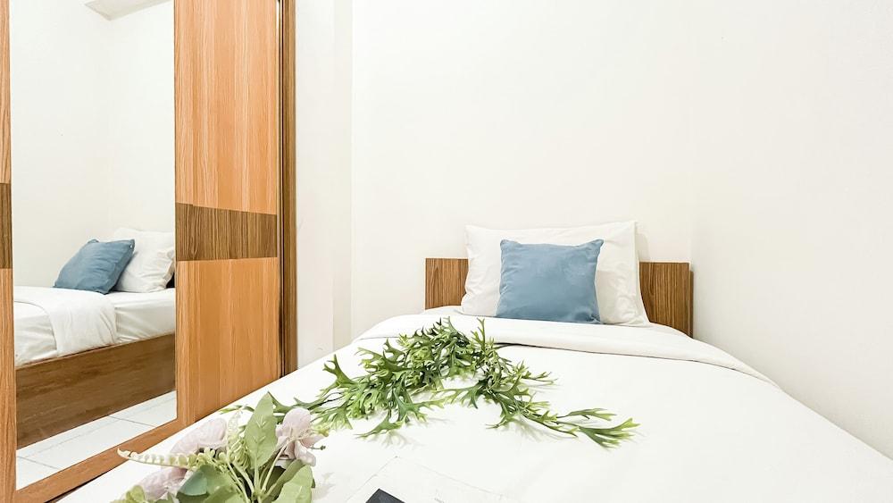 Minimalist Scandinavian Touch 2Br Apartment At Podomoro Golf View