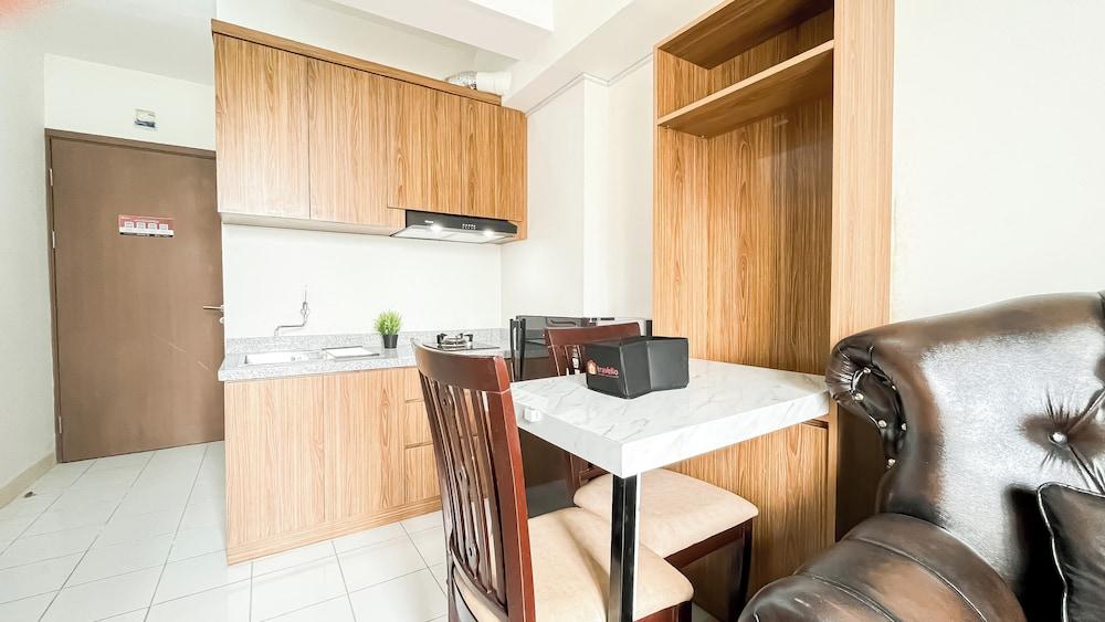 Minimalist Scandinavian Touch 2Br Apartment At Podomoro Golf View