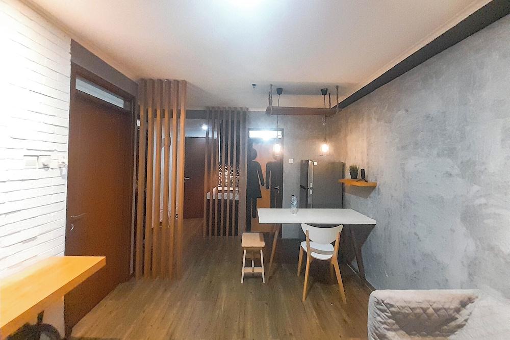 Industrial Look 2Br At Gateway Pasteur Apartment