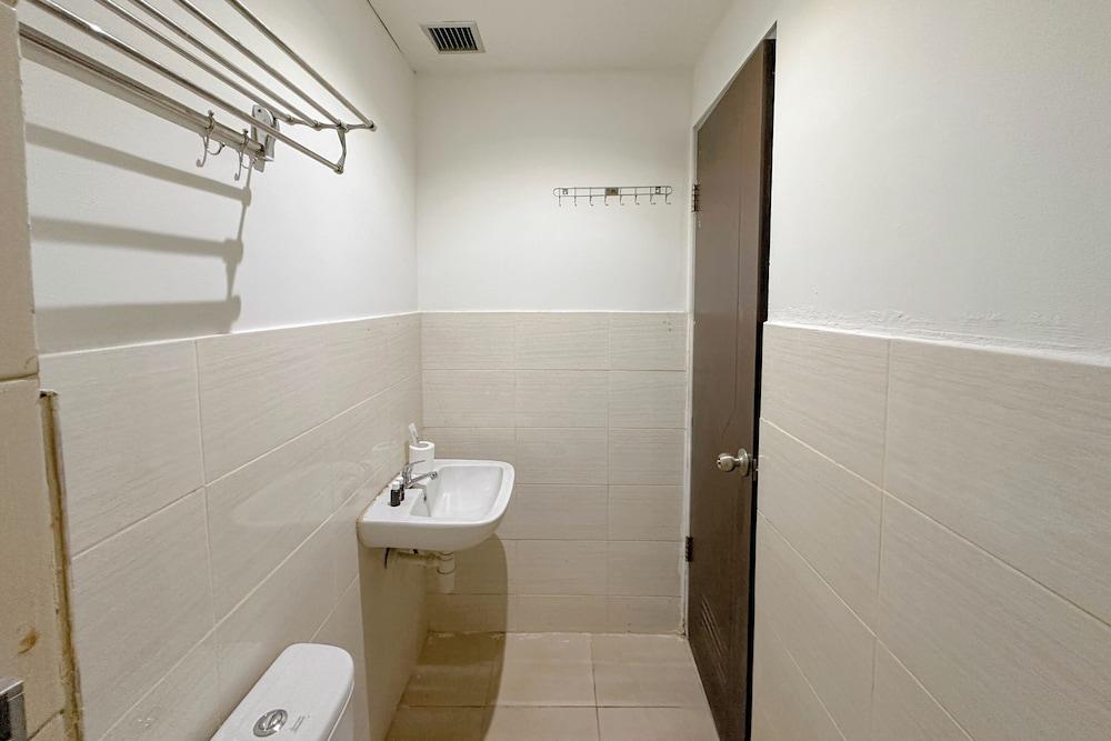 Minimalist Studio (No Kitchen) At Tamansari Prospero Sidoarjo Apartment