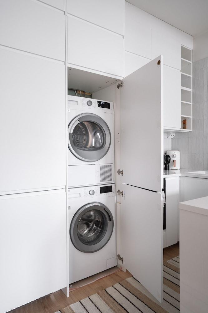 Modern Top-Floor Apt. in Helsinki