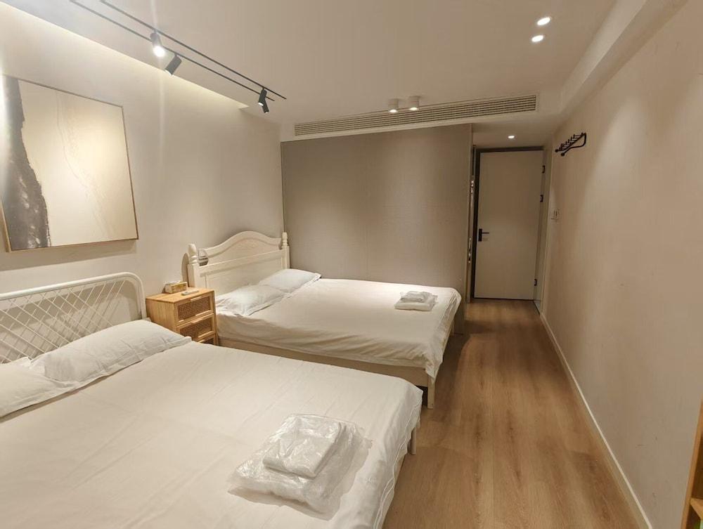 Book and Bed - SML Center