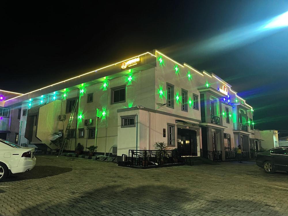 Maracanaluxury Hotel & Suites