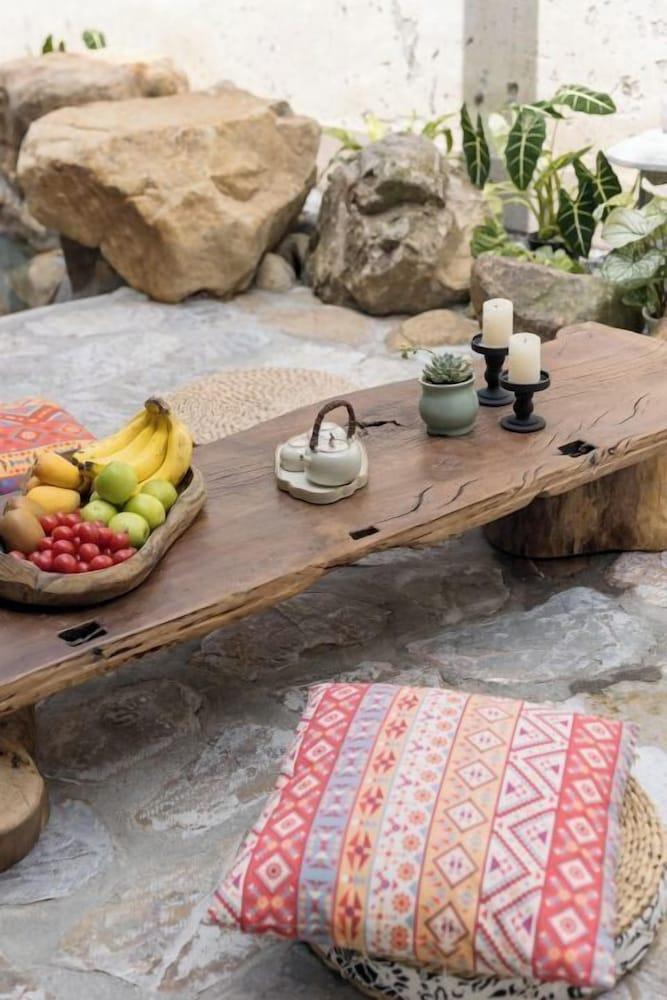 Jiangnanfu Bed and Breakfast