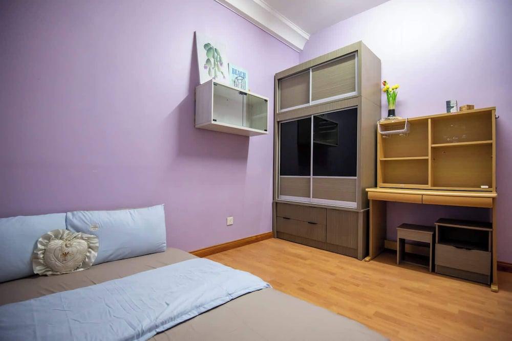 Stylish 4BR Near Paradigm Mall, Pool, Free Parking