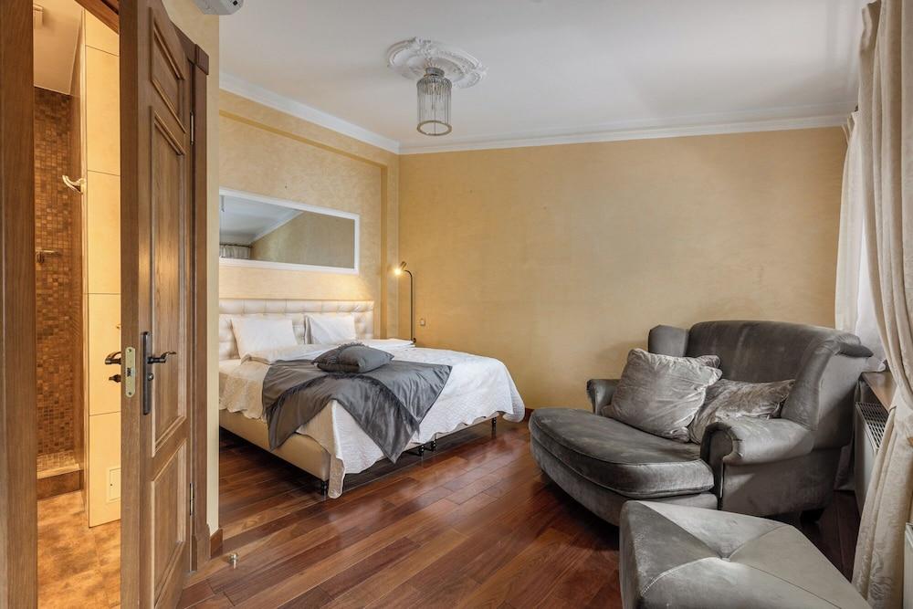 M5 self check-in Boutique Hotel