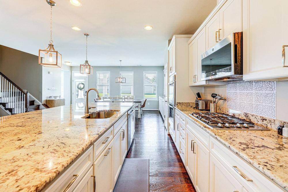 Spacious Townhome 2 Mi to Bethany Beach Boardwalk