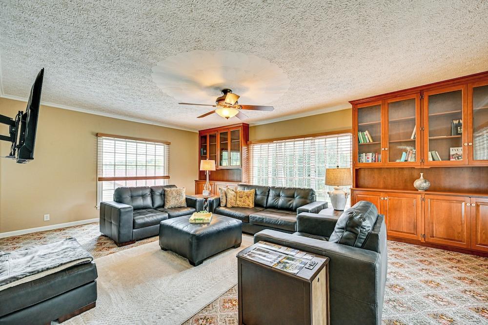 Rural & Private Dover Retreat: Close to Wineries!