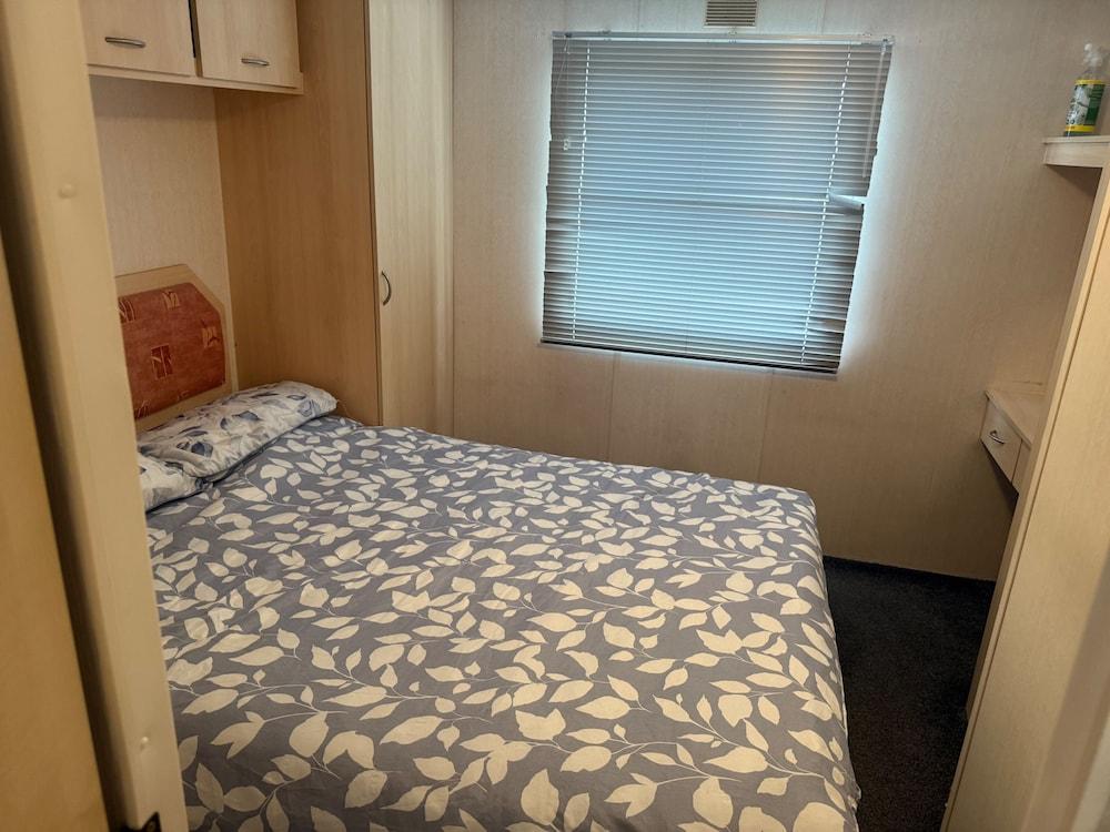 Seaside Getaways - Happy Days Chapel st Leonards