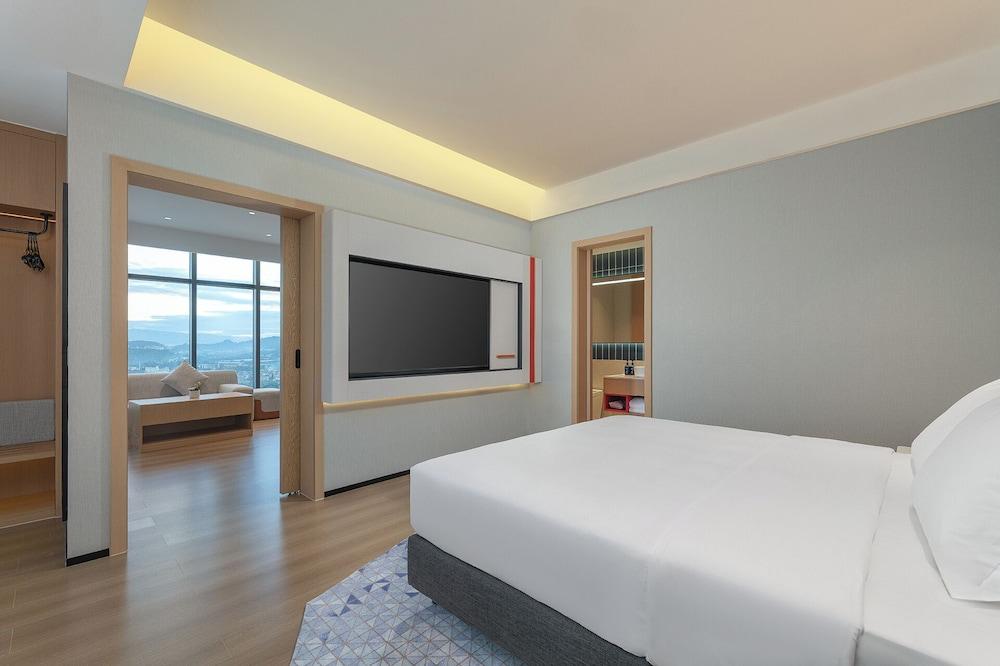 Holiday Inn Express Kunming Yiliang Center by IHG