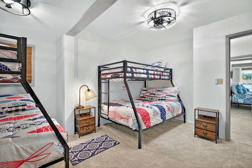 Lake Home Oasis - Sleeps 18