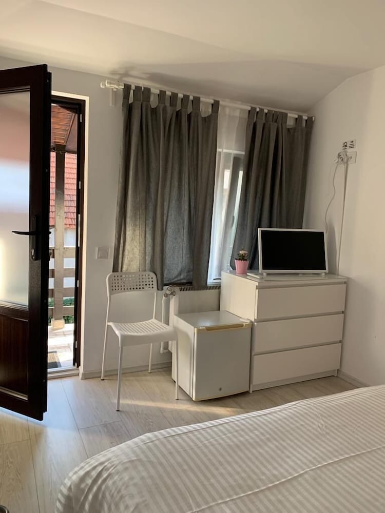 Pensiunea Bergwald Rasnov by BuySellRent