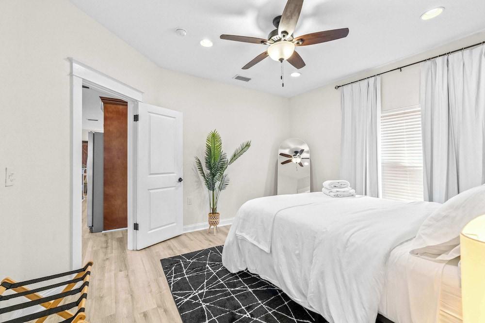 Barefoot Bungalow For 4