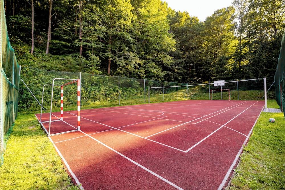 Nad Wodospadem Sp. z o.o