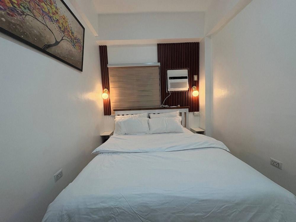 Near Mactan International Airport Condo With Private Entrance and Shared Pool