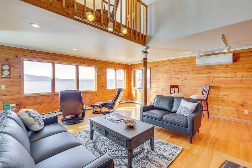 9 Mi to Mendenhall Glacier: Waterfront Juneau Home