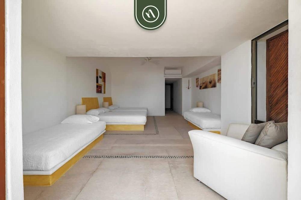 4 BR Penthouse - Breathtaking Views - Private Pool