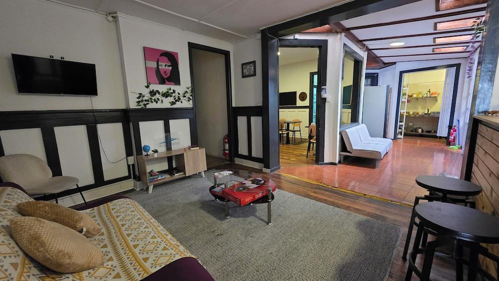 Oceana Suites Chile Hostel