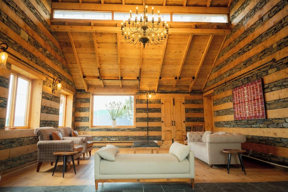 Khaas Villa at Theog, Shimla