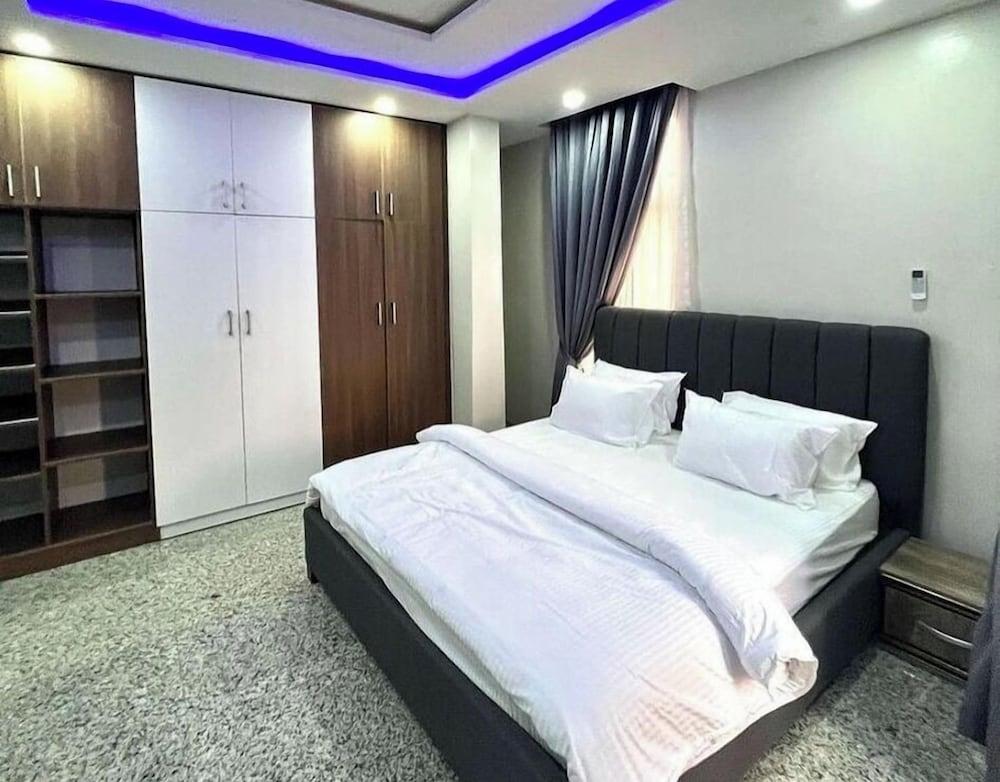 Chidexluxury Shortlet