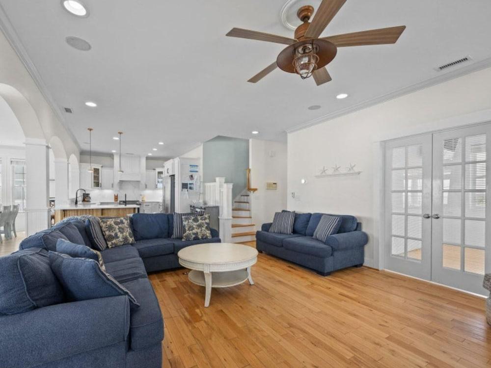 Ocean's Edge by Topsail Realty