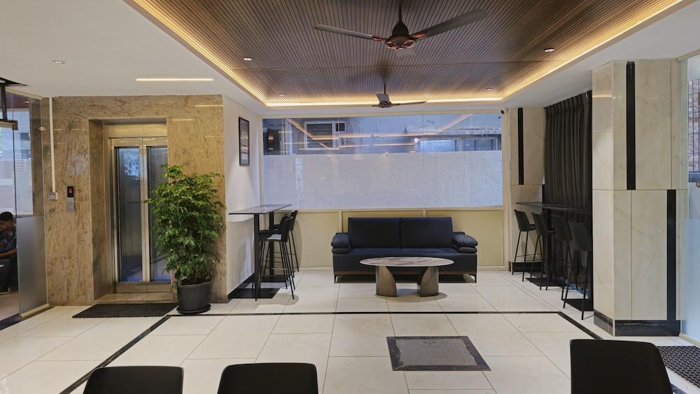 Karan Luxury CoLiving