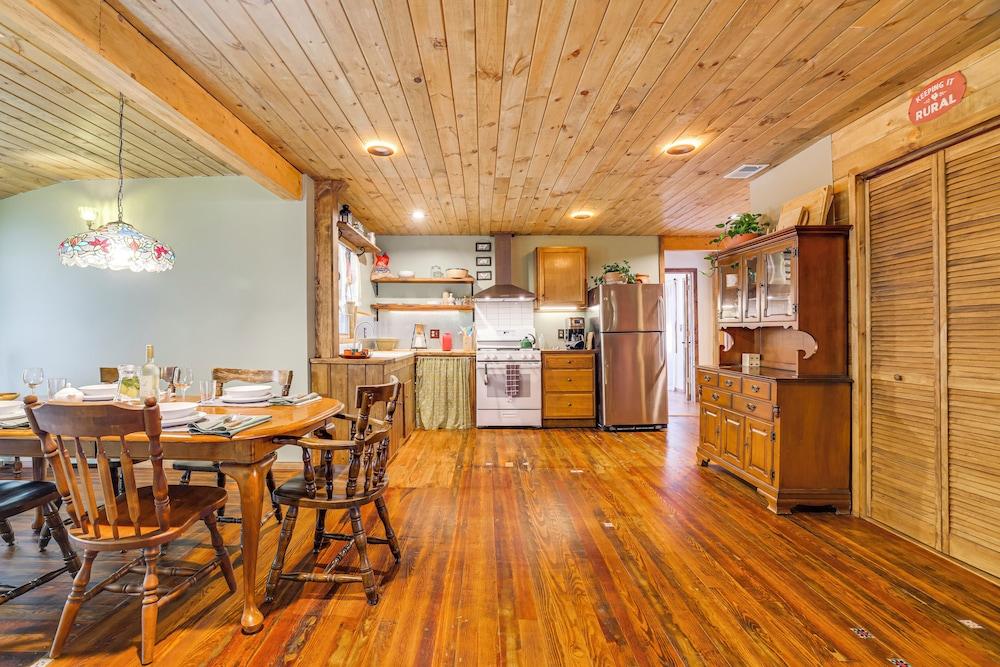 Ski, Swim, Relax: Old-fashioned Poconos Getaway