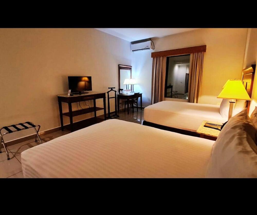 Hotel Jicaral y Centro de Convenciones