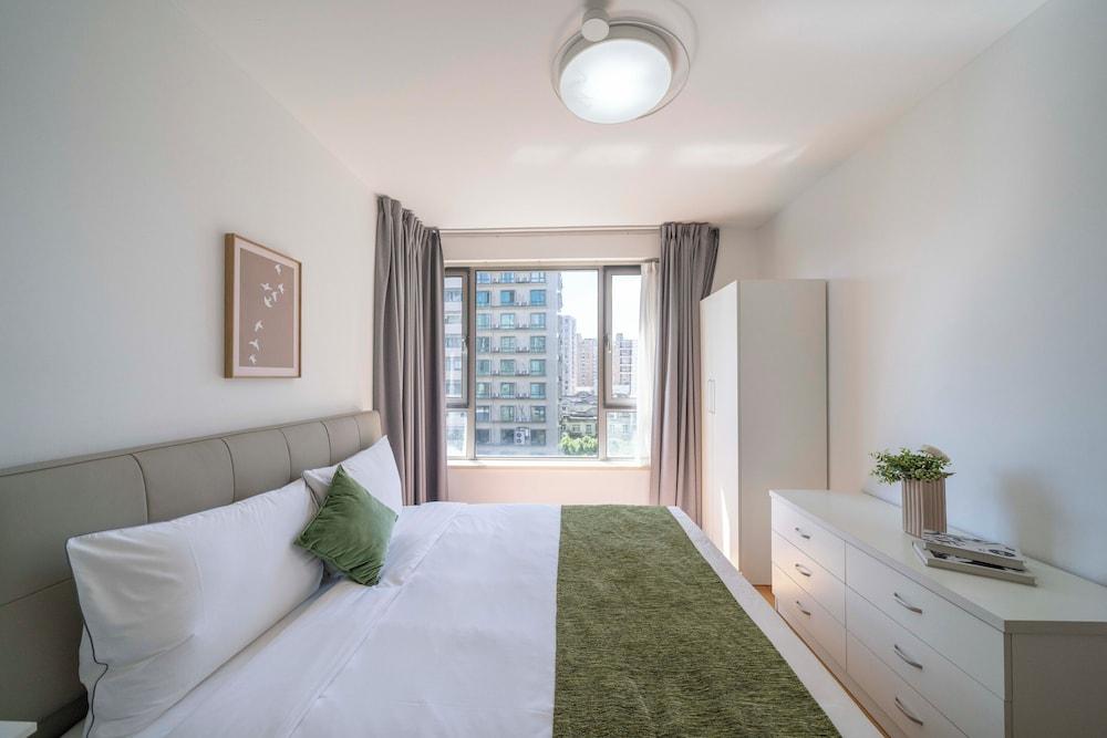 Tyms Family 1BR 1BA Apt Xujiahui