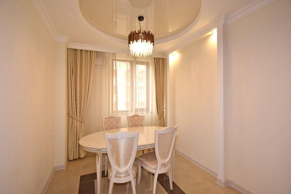 Apartments by Luxe Group AM422