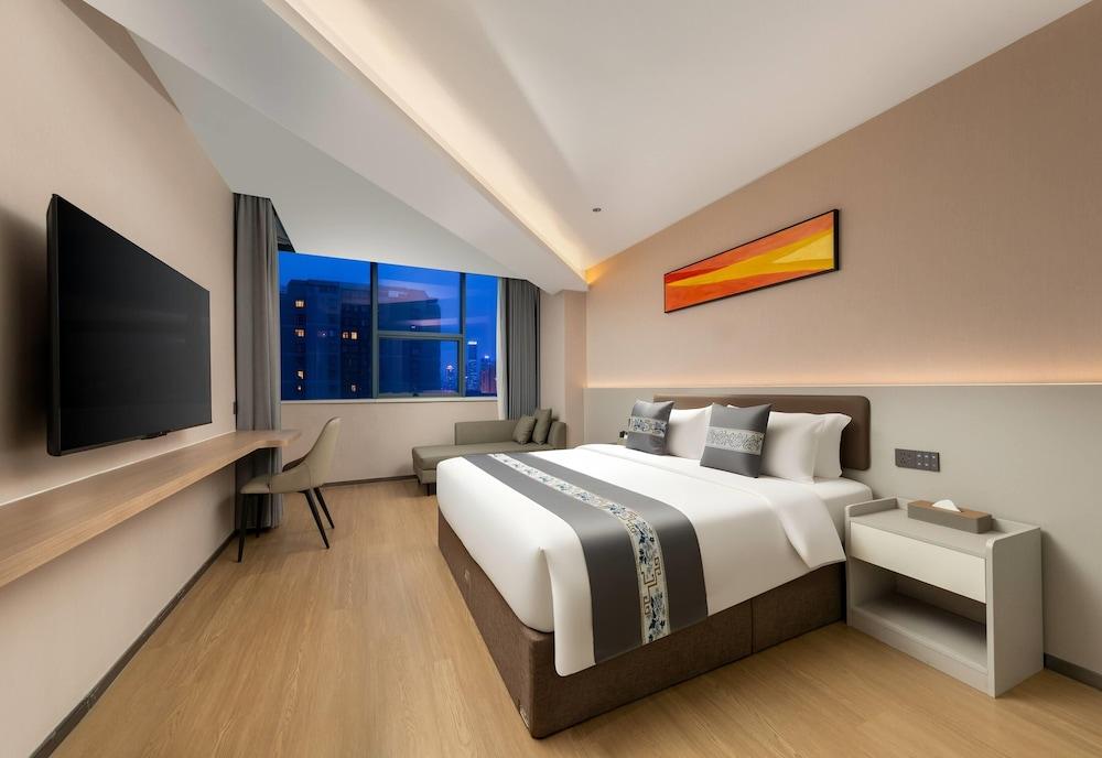 Days Inn by Wyndham Zhuhai Qinglv Road