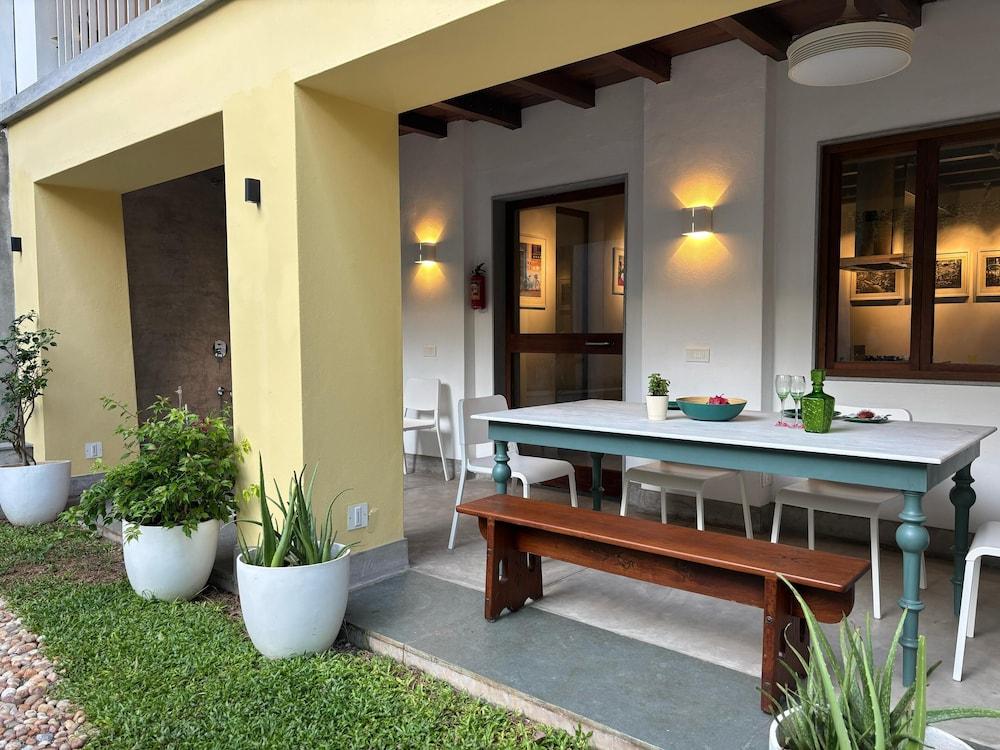 Baron's antiquarian villa