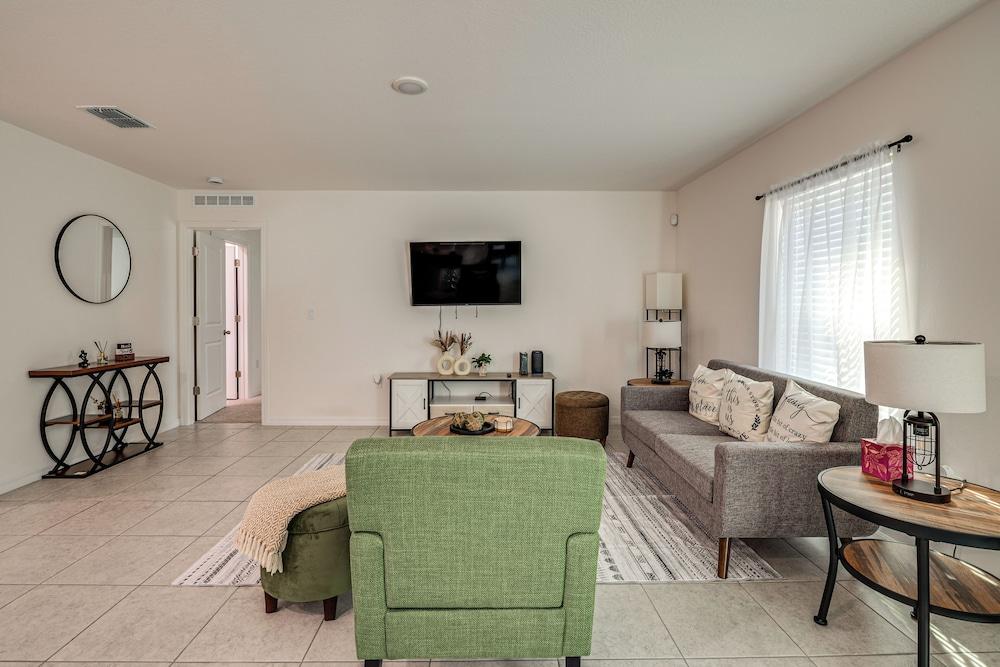 Tranquil Getaway w/ Spacious Yard in Brooksville!