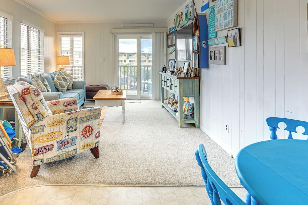 Steps to Sand! Condo w/ 2 Pools in Atlantic Beach