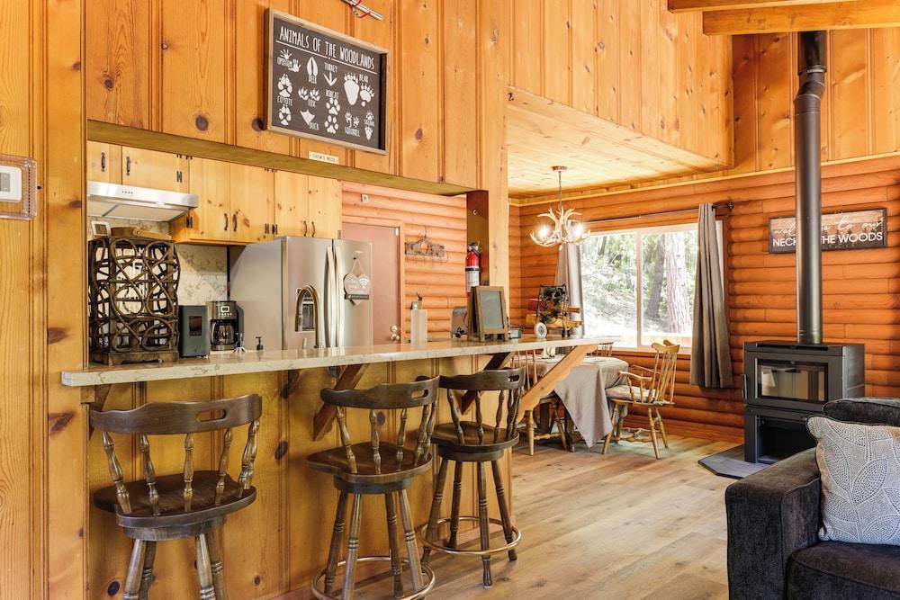 Community Lake Access: Peaceful Cabin in Sonora!