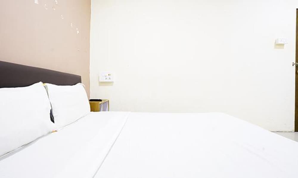 Fabhotel Infinity Rooms & Banquet