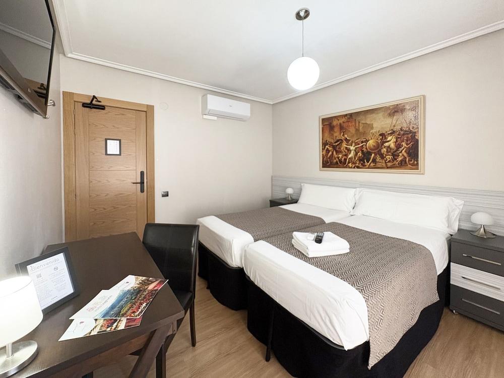 Berceo Rooms Self Check-in