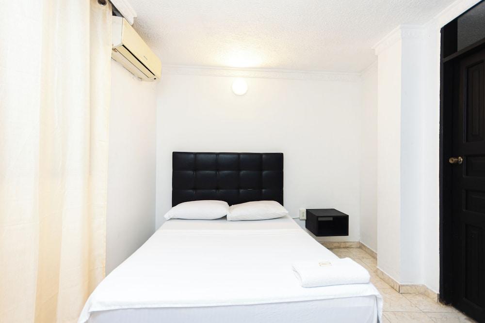 COSTA CARIBE BAQ HOTEL