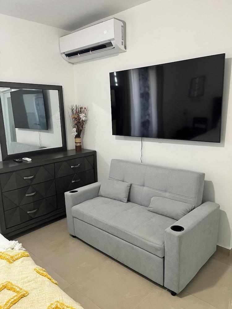 Villa Carmin I Apt with Private Pool