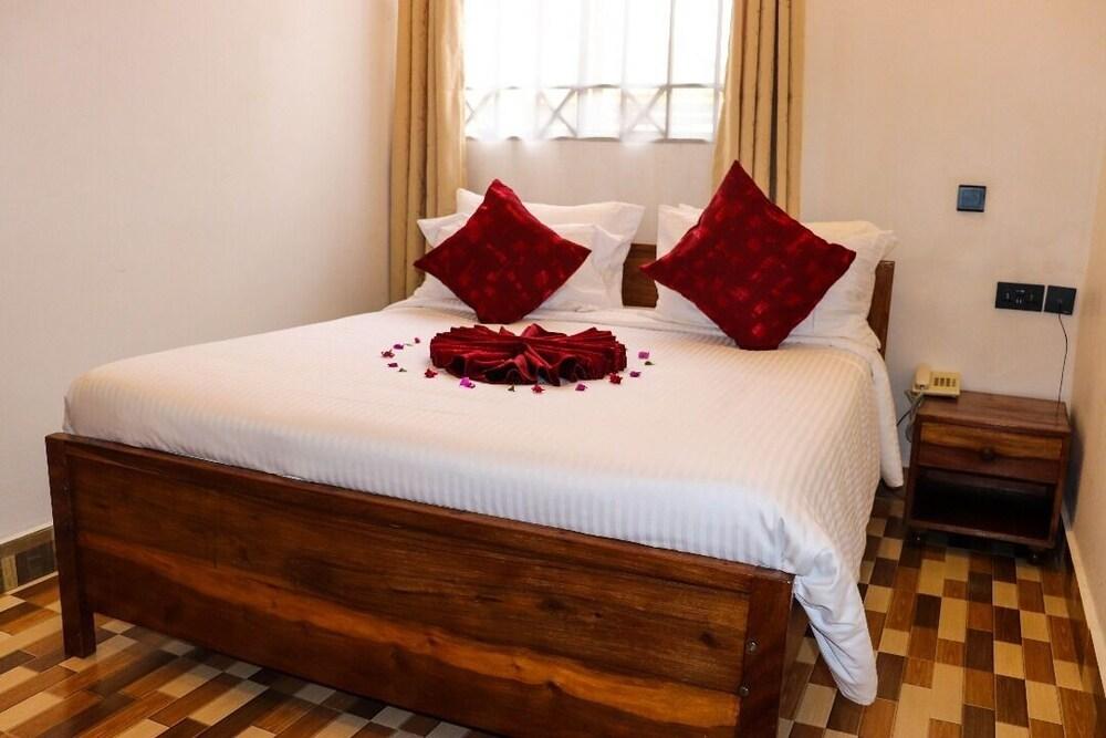 Blue Junction Eco Lodge